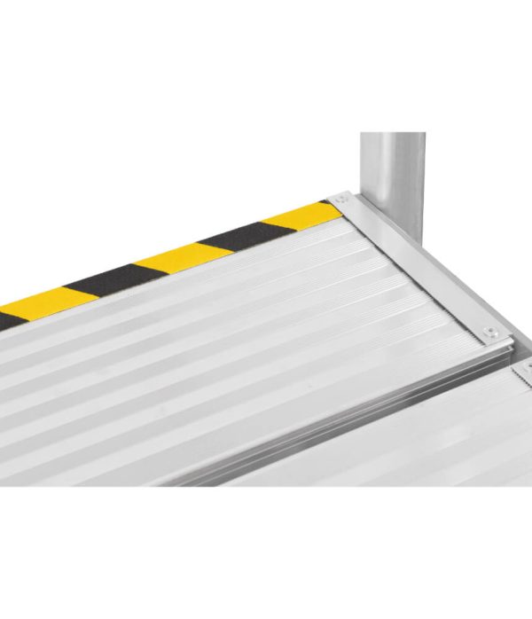 Detailweergave van de onderzijde van de Hymer 2271 industriebordes – stabilisatie en frameconstructie